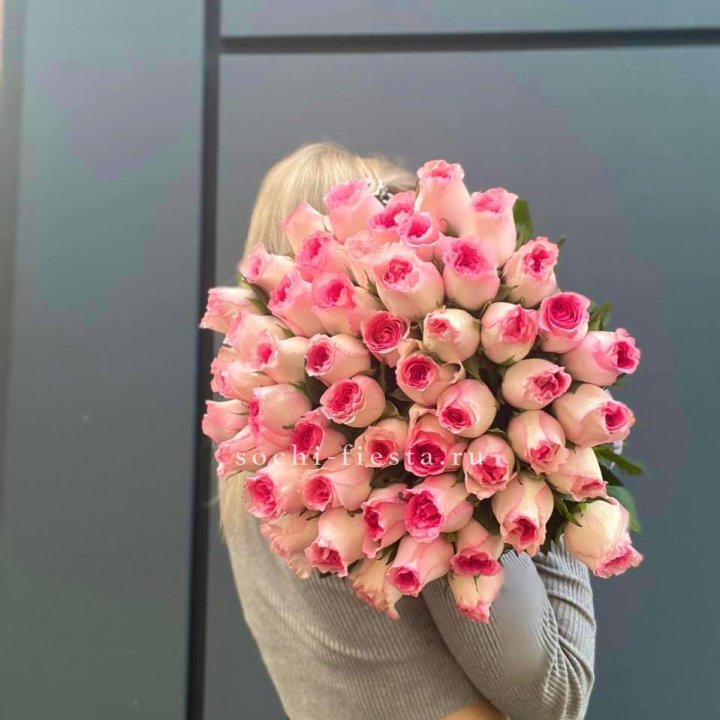 51 розовая роза в Подольске