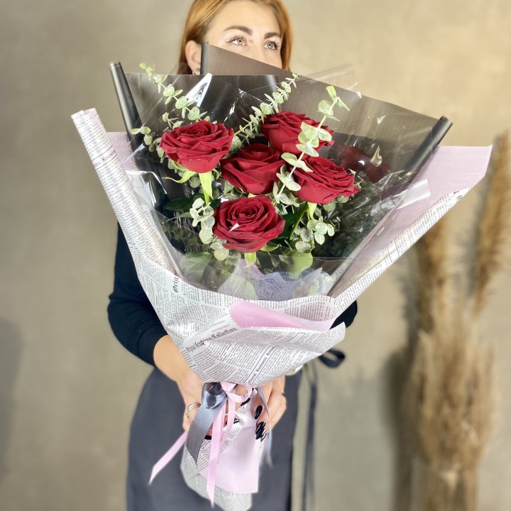 5 красных роз в Подольске