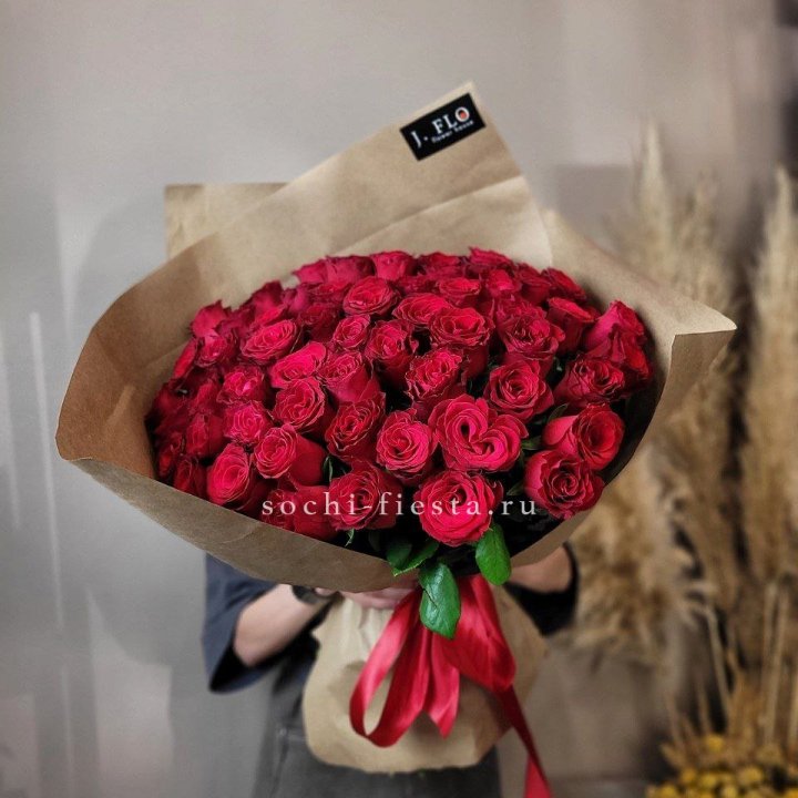 63 красных роз вайт в Подольске