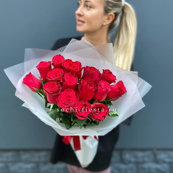 Букет из 15 красных роз  в Подольске