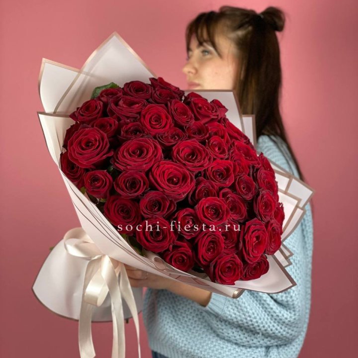 51 красная роза "Лавели" в Подольске