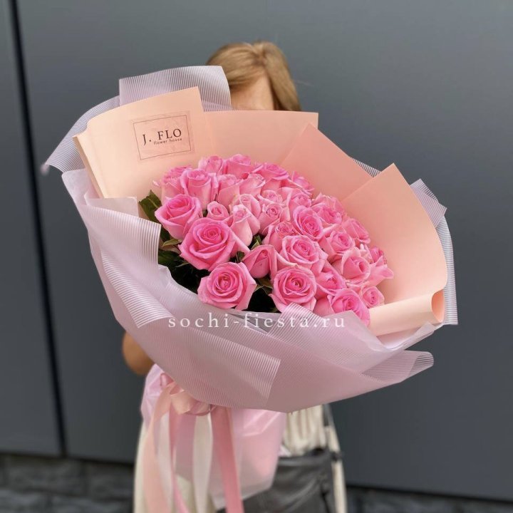 33 Розовые розы в Подольске