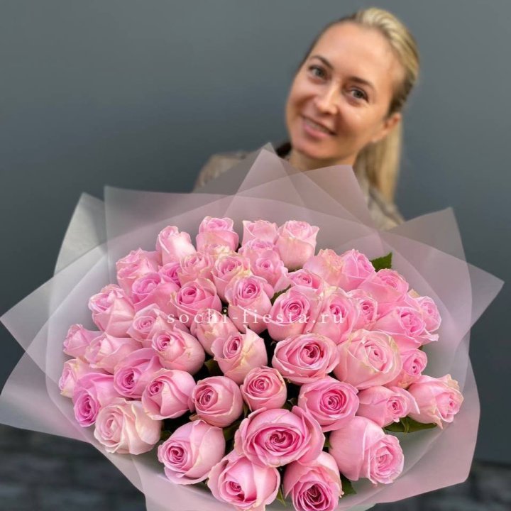 51 розовая роза в Подольске