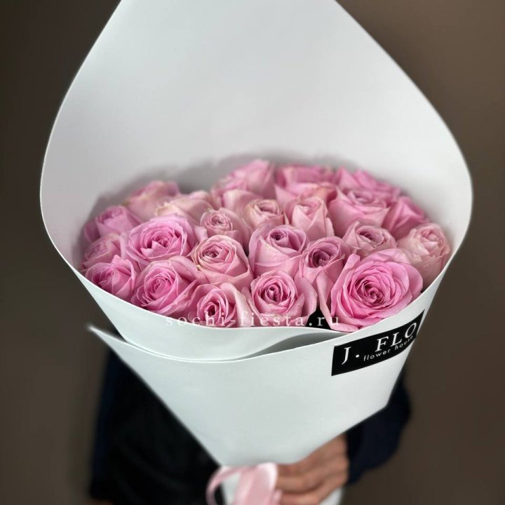 25 розовых роз в Подольске