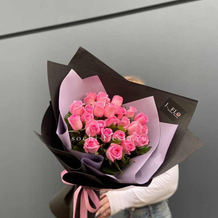 19 розовых роз  в Подольске