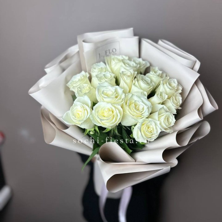 19 белых роз  в Подольске