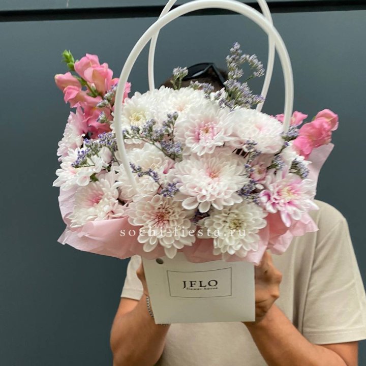 Сумочка из стойких цветов  в Подольске