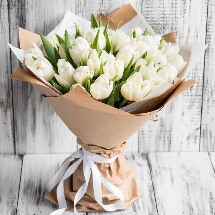 25 белых тюльпанов в Подольске