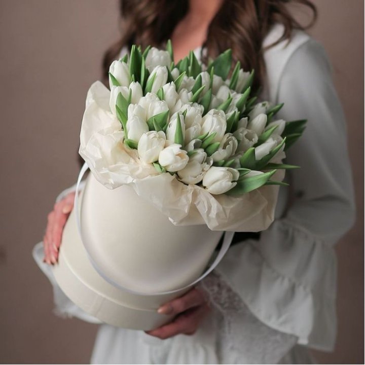 Тюльпаны в цилиндре  в Подольске